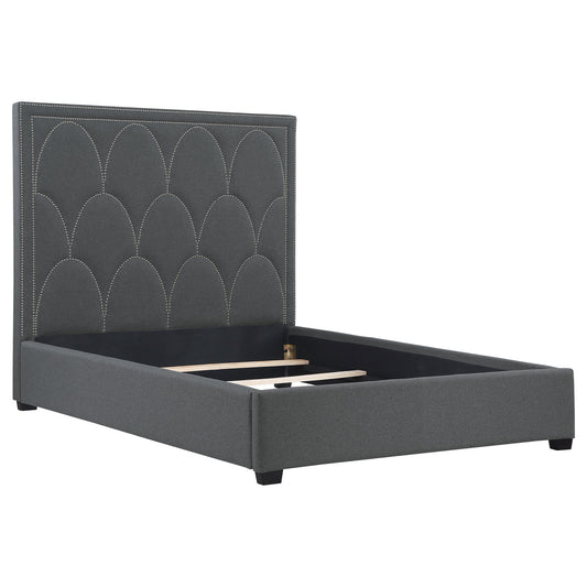 Maille - Panel Bed With Scalloped Headboard