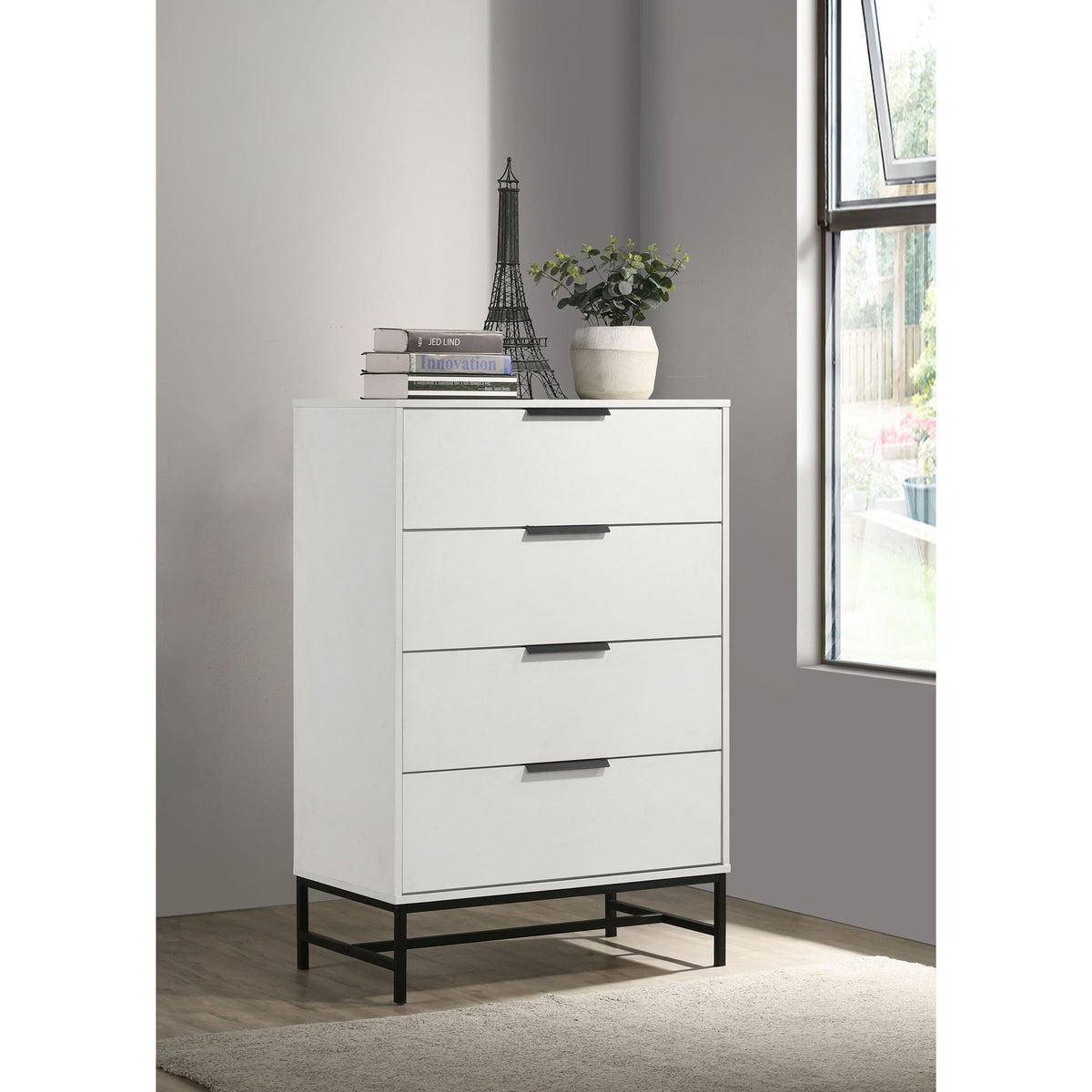 Taraval - 4 Drawer Chest - White