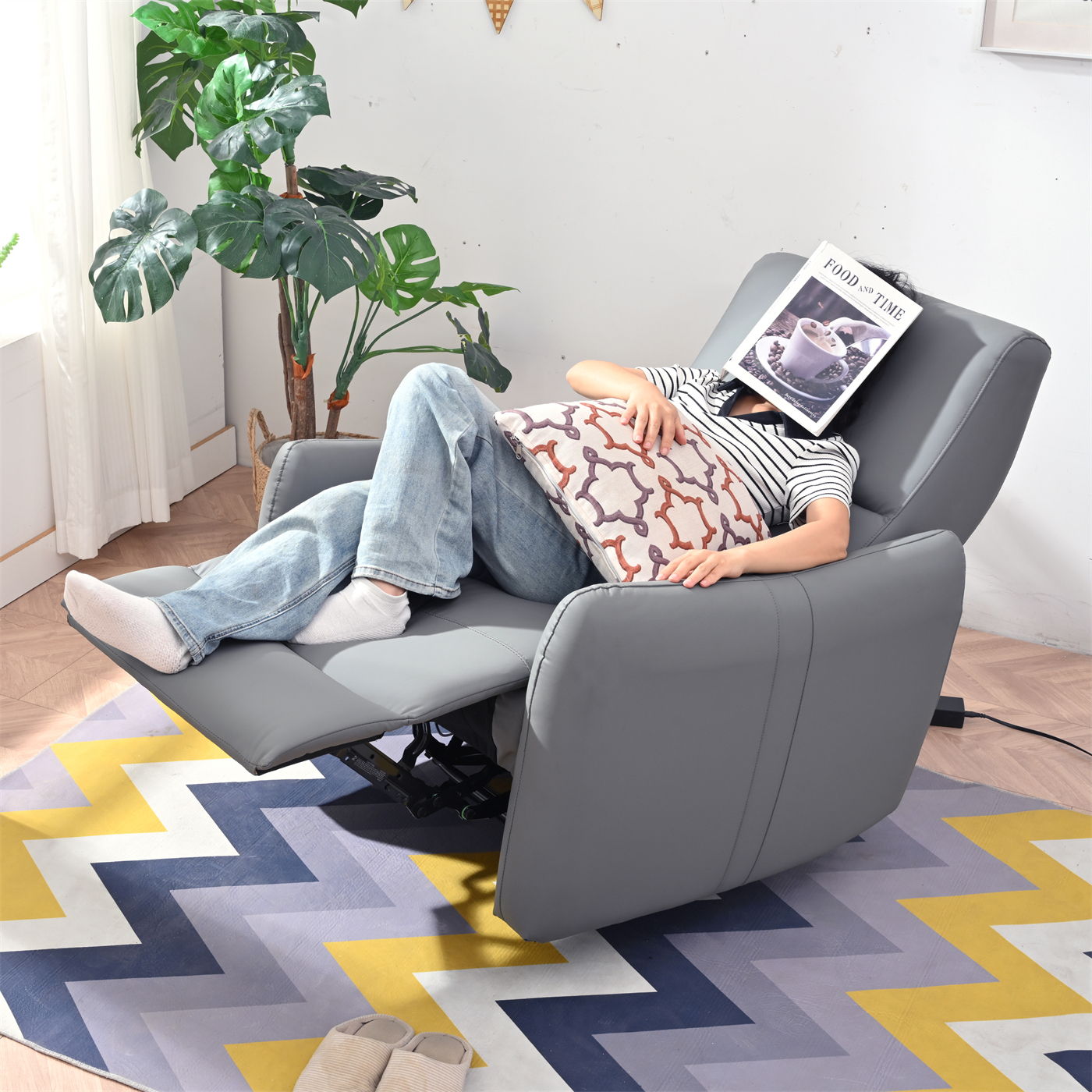 Wall Hugger Power Recliner Chair With USB Port (Type-C)