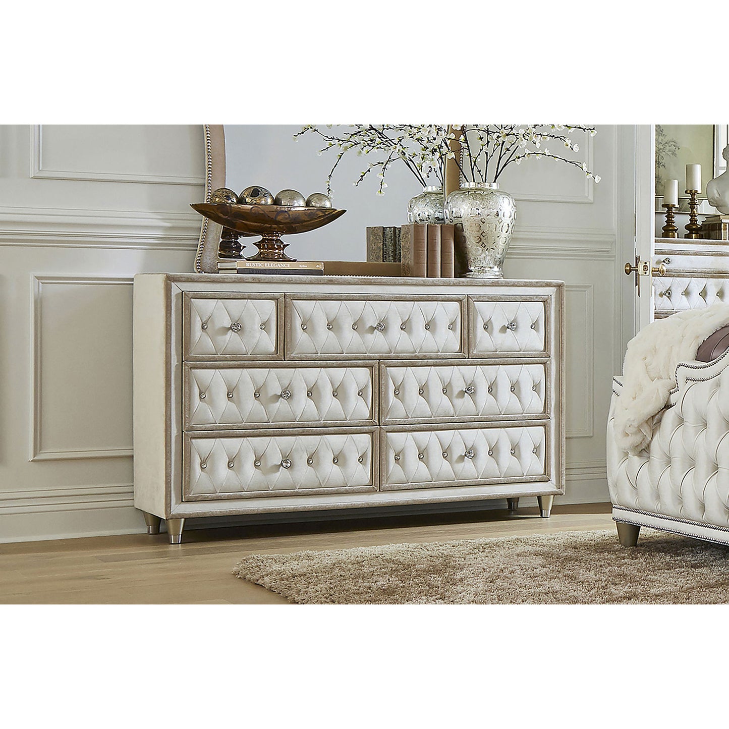 Williams - 7 Drawer Dresser - Camel