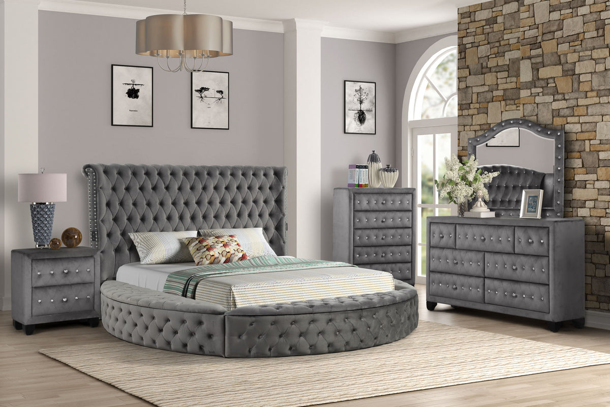 King 5 Piece Bedroom Set Made - Gray