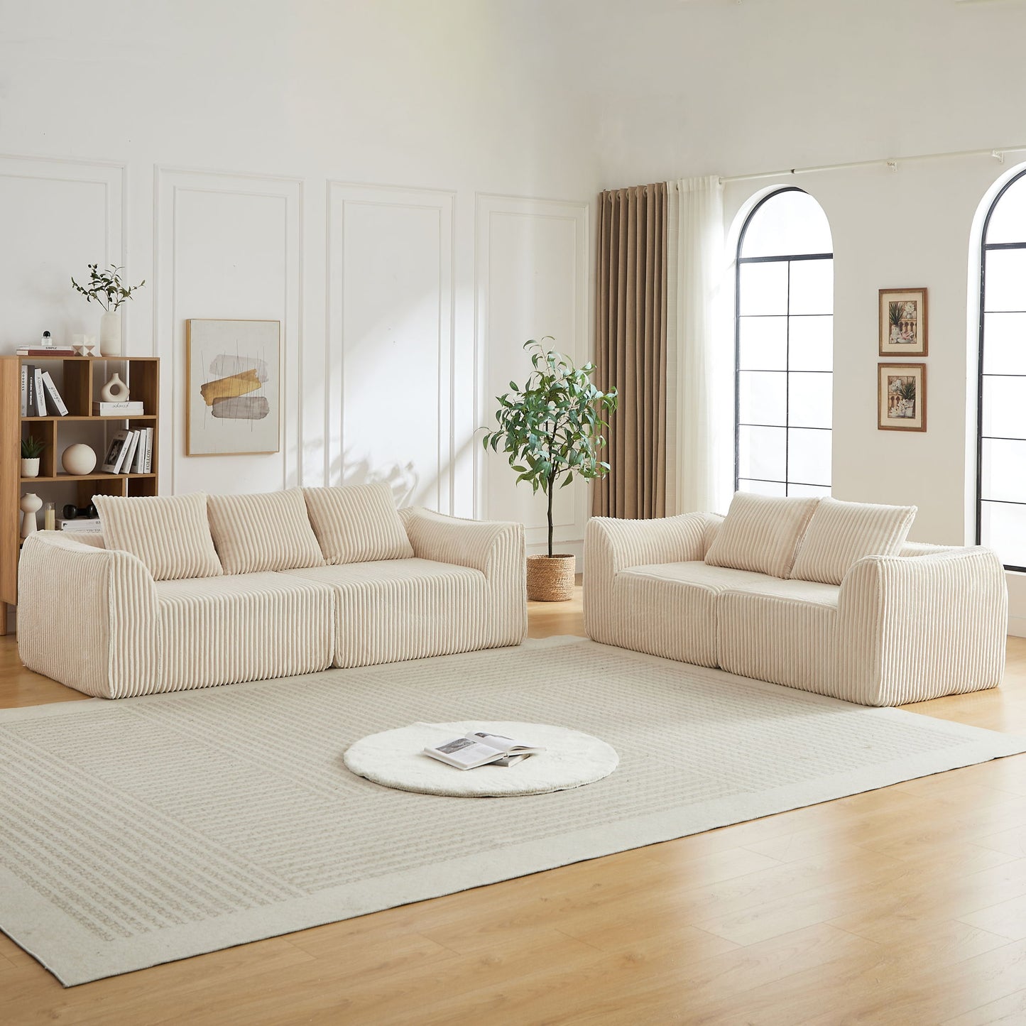 Minimalist Set With Curved Lines & Gently Sloped Backrest